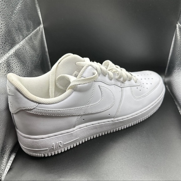 Size 12 - Nike Air Force 1 '07 Low Triple White - Picture 6 of 8